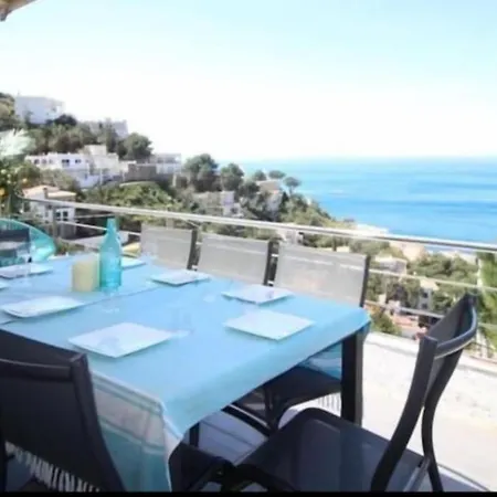 Villa Eden-roc Roses